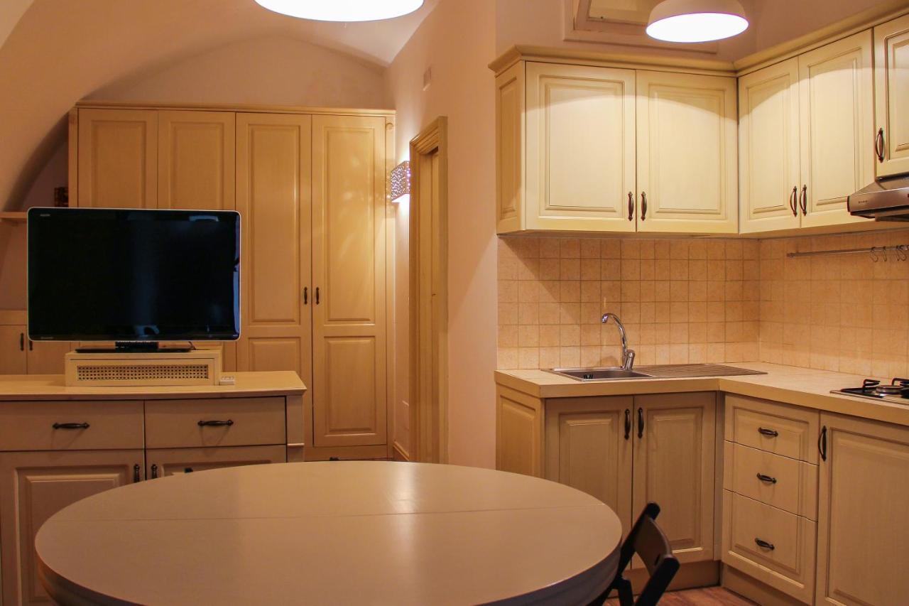 Al Civico 4 Bed & Breakfast Molfetta Exterior photo